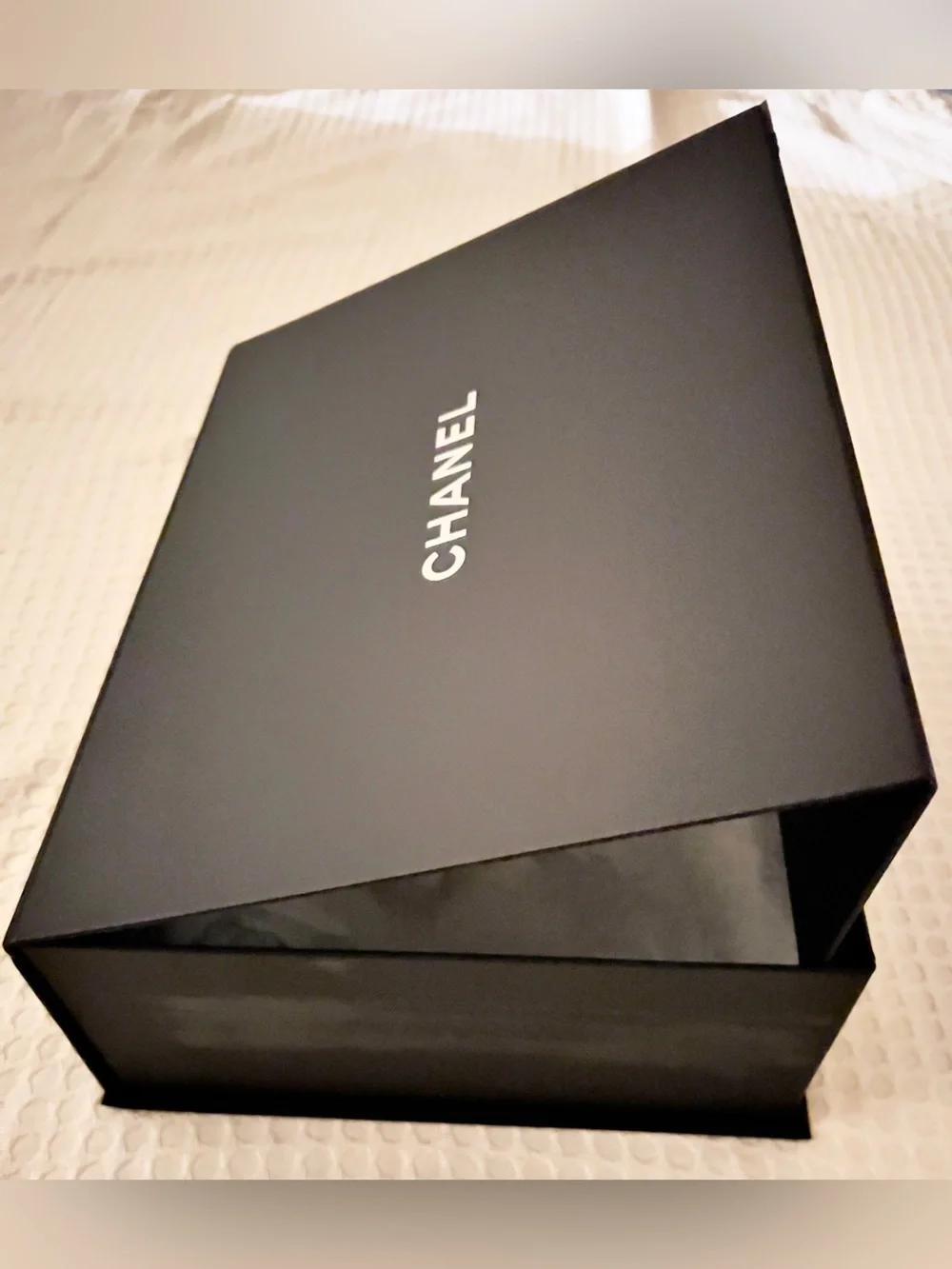 Authentic Chanel Large Empty Magnetic Box Set w/ 100